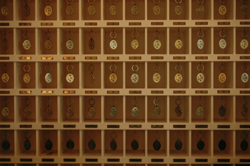 lakehouse on canindaiuga check in for guests celebrating a wedding weekend